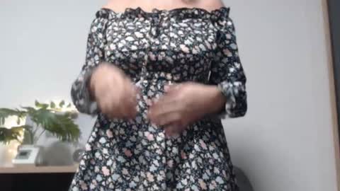 Snapshot of karin_lover chatting on January 12, 6:29 am You can call me K online show from January 12, 6:29 am