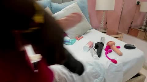 Snapshot of karina_mason chatting on June 7, 8:23 pm Karina online show from June 7, 8:23 pm