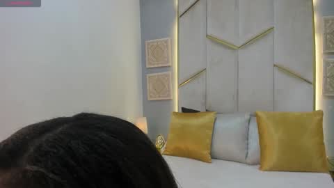 karinaacox online show from May 10, 12:32 pm