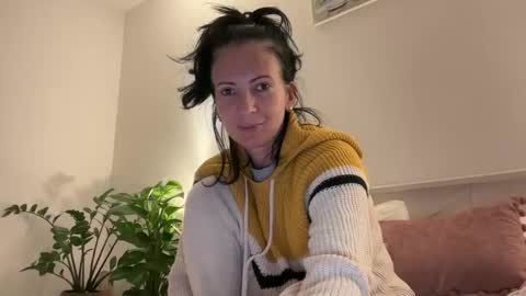 Snapshot of karinablair chatting on December 13, 10:55 pm Karina online show from December 13, 10:55 pm