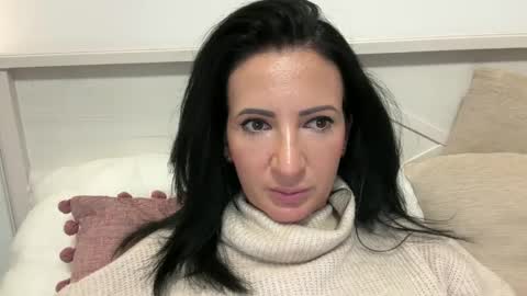 Snapshot of karinablair chatting on December 21, 5:40 pm Karina online show from December 21, 5:40 pm