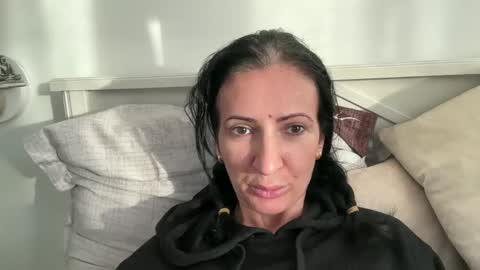 Snapshot of karinablair chatting on January 6, 6:36 am Karina online show from January 6, 6:36 am
