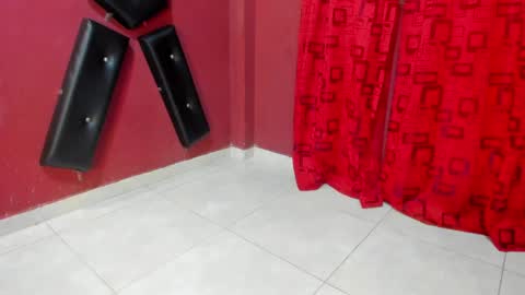Snapshot of karinasimonz chatting on April 10, 3:56 am KarinaSimonz online show from April 10, 3:56 am