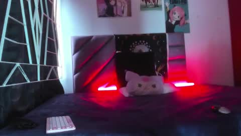 KARINNA  RAVEN online show from November 25, 9:48 pm