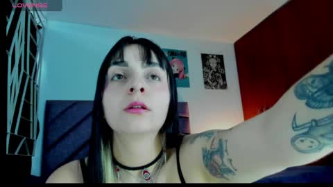 KARINNA  RAVEN online show from May 17, 9:00 pm