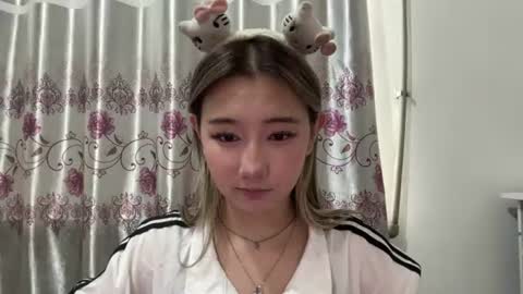 karissagius online show from August 4, 9:01 am