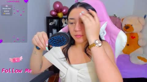 Snapshot of karla_cutee1 chatting on October 13, 10:37 am karla online show from October 13, 10:37 am