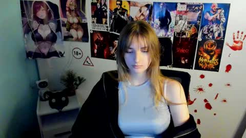 Karla online show from November 4, 1:32 pm