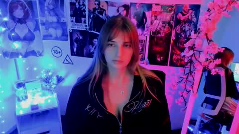 Karla online show from November 14, 3:33 pm