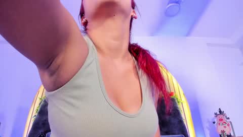 Karla Gonzaless online show from December 3, 10:07 pm