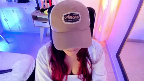 Karla Gonzaless online show from May 23, 7:07 pm
