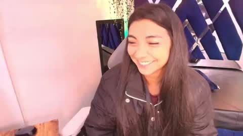 Snapshot of karla_hernandez chatting on September 18, 11:12 am Karla  online show from September 18, 11:12 am