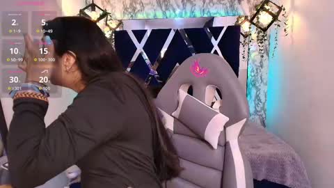 Snapshot of karla_hernandez chatting on October 1, 11:27 am Karla  online show from October 1, 11:27 am