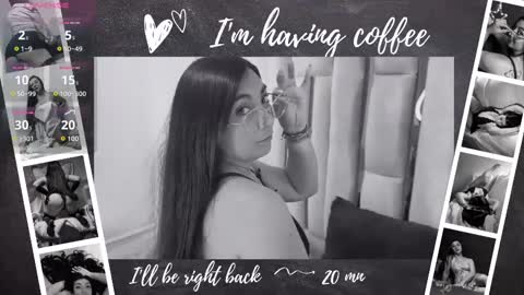 Snapshot of karla_hernandez chatting on October 2, 10:55 am Karla  online show from October 2, 10:55 am