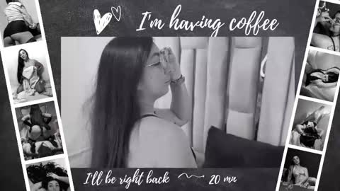 Snapshot of karla_hernandez chatting on October 22, 11:10 am Karla  online show from October 22, 11:10 am