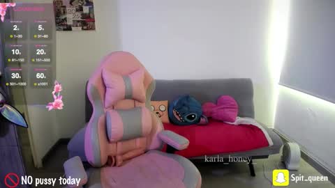 Karla online show from December 18, 7:09 pm