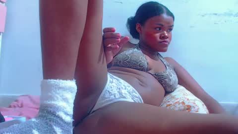 karla latina 28 online show from September 17, 9:00 am