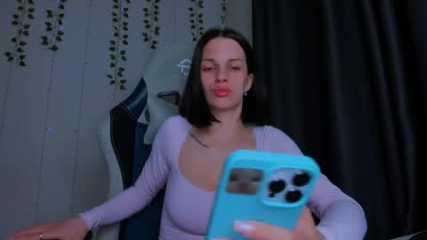 Snapshot of karla_lim chatting on May 15, 11:56 pm karla_lim online show from May 15, 11:56 pm