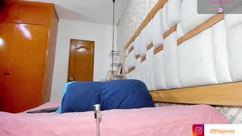 Snapshot of karla_wonderful chatting on November 8, 7:12 pm karolina online show from November 8, 7:12 pm