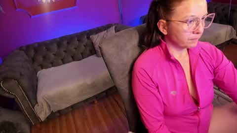 carla  online show from December 23, 3:15 am