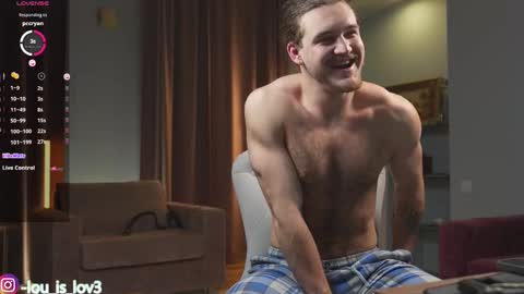 Snapshot of karlos_murphy chatting on October 24, 4:31 am Karlos and Louis online show from October 24, 4:31 am