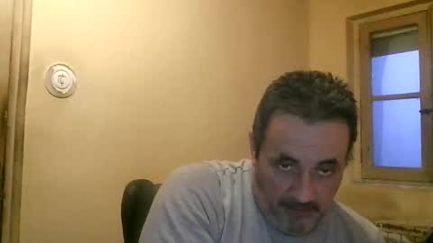 Snapshot of karlpal chatting on March 1, 7:08 am karlpal online show from March 1, 7:08 am