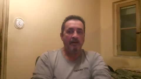 Snapshot of karlpal chatting on March 2, 5:54 am karlpal online show from March 2, 5:54 am