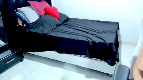 Snapshot of karly_shiine_ chatting on March 28, 1:16 am karly. online show from March 28, 1:16 am