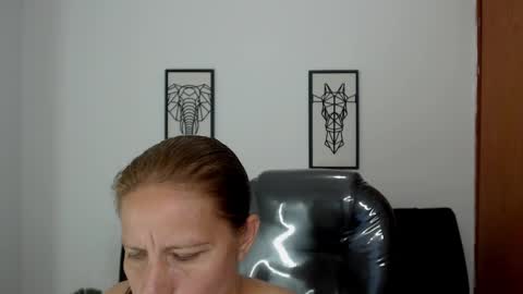 KARLYE online show from February 25, 3:31 am