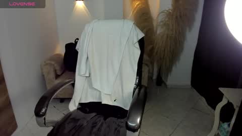 KARLYE online show from February 6, 3:00 am