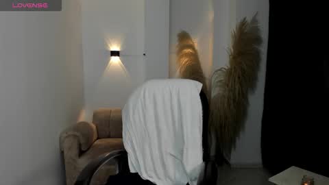 Snapshot of karlye_hot chatting on February 26, 1:59 am KARLYE online show from February 26, 1:59 am