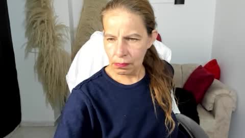 Snapshot of karlye_hot chatting on March 26, 2:06 am KARLYE online show from March 26, 2:06 am