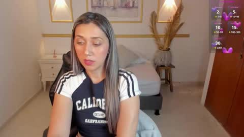 karlyy_ online show from February 16, 7:10 pm