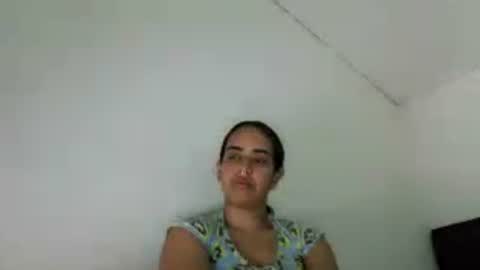 Independent model online show from June 14, 1:03 am