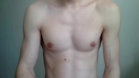 Snapshot of karol98b chatting on April 9, 10:20 am Karol98 online show from April 9, 10:20 am