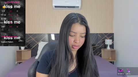 karol_cortes online show from May 4, 1:07 pm