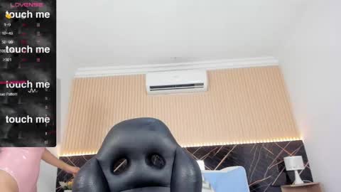 karol_cortes online show from May 14, 12:01 pm