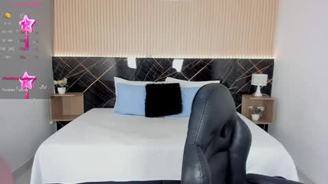 karol_cortes online show from May 19, 1:06 pm