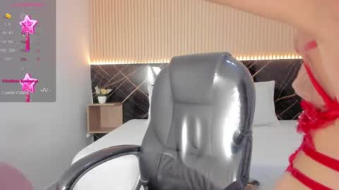 karol_cortes online show from July 1, 12:18 pm