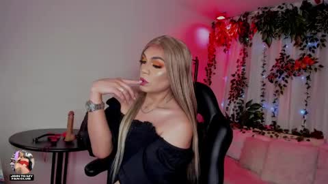  karol  online show from May 4, 12:56 pm