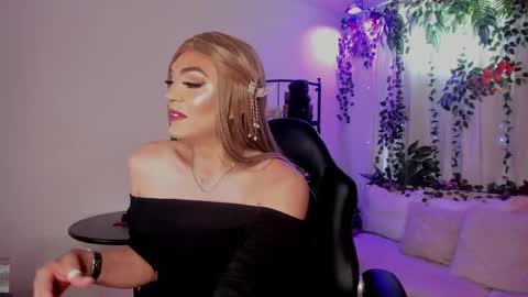  karol  online show from May 9, 1:27 pm