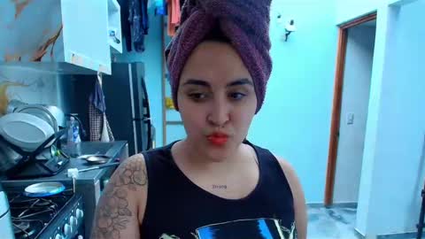    online show from November 6, 6:31 pm