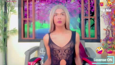 Snapshot of karol_vanessa__ chatting on March 24, 11:15 am karol Vanessa online show from March 24, 11:15 am