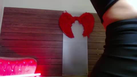 karol_yesenia online show from October 18, 1:56 pm