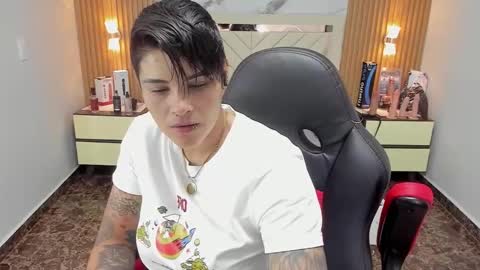 Karol and Luna online show from September 25, 2:48 am