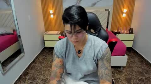 Karol and Luna online show from March 25, 7:42 pm