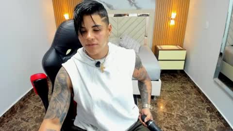Karol and Luna online show from May 7, 7:19 pm