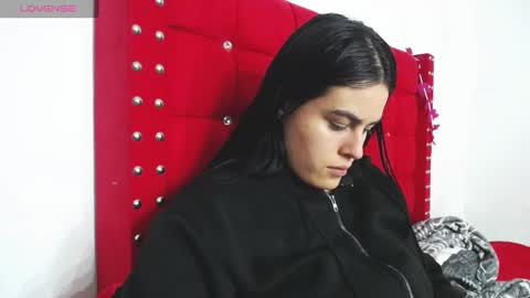 Snapshot of karolay_su chatting on December 10, 4:56 am ARIANNA online show from December 10, 4:56 am