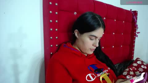 Snapshot of karolay_su chatting on January 8, 4:02 am ARIANNA online show from January 8, 4:02 am
