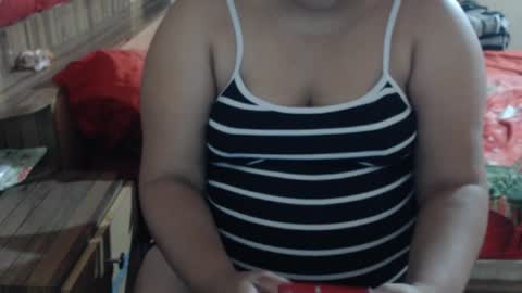karolbb21 online show from May 1, 11:20 pm
